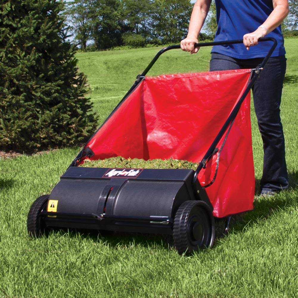 26 in. Push Lawn Sweeper T922