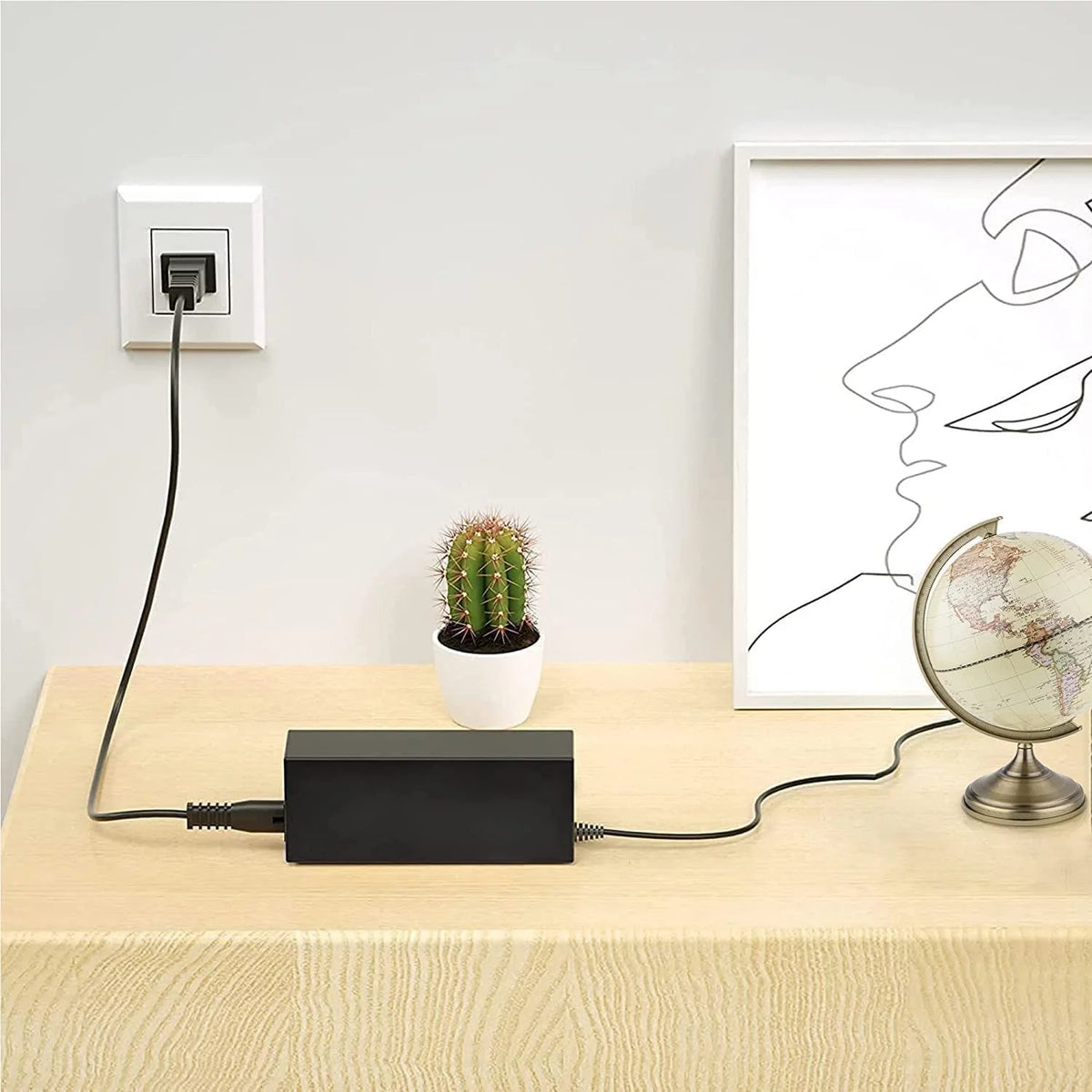 Black AC DC Adapter P795