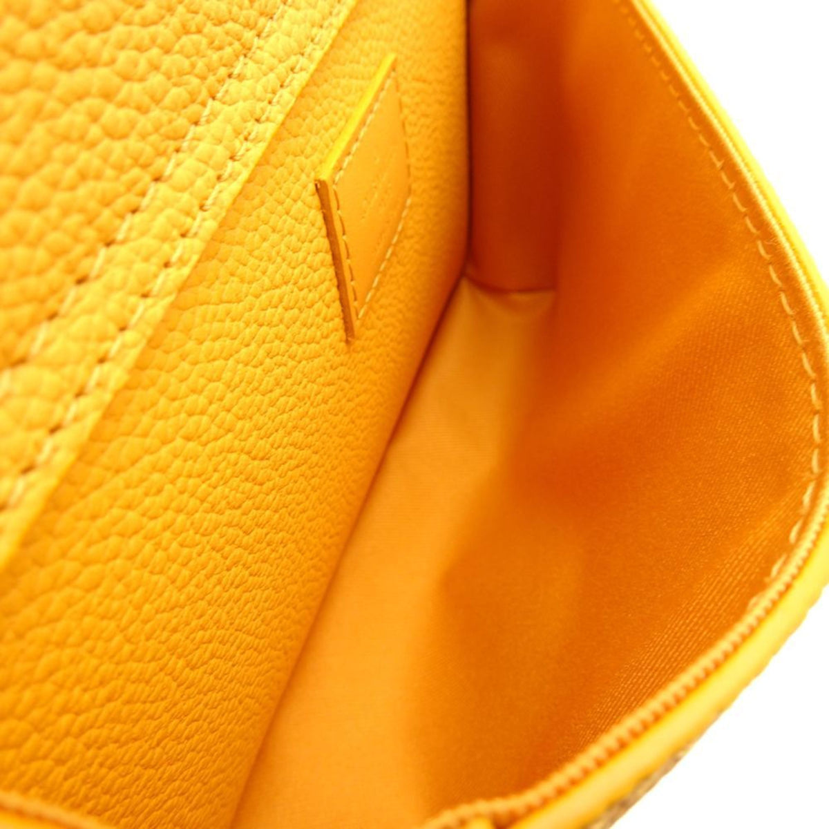 Saffron Body Bag T546889