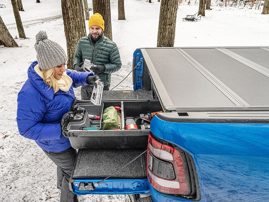 Hard Folding Truck Bed Tonneau Cover L1428