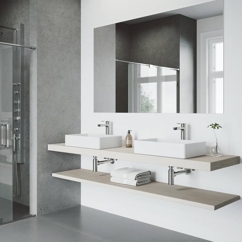 Single Handle Brushed Nickel Bathroom Faucet O184363