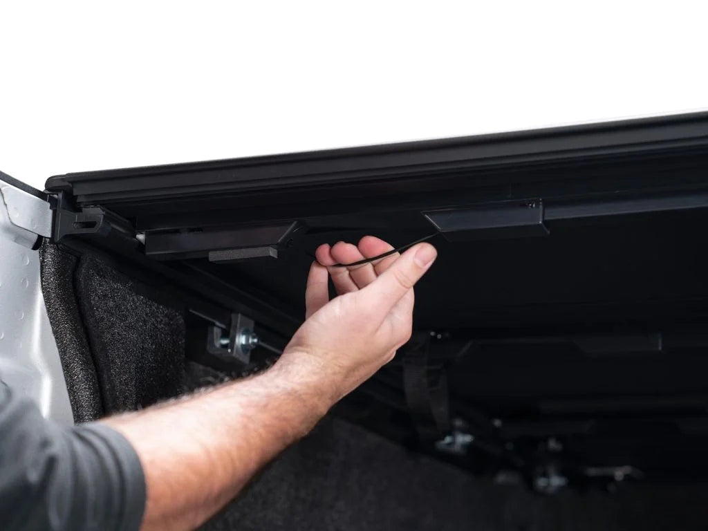 Hard Folding Truck Bed Tonneau Cover L1428