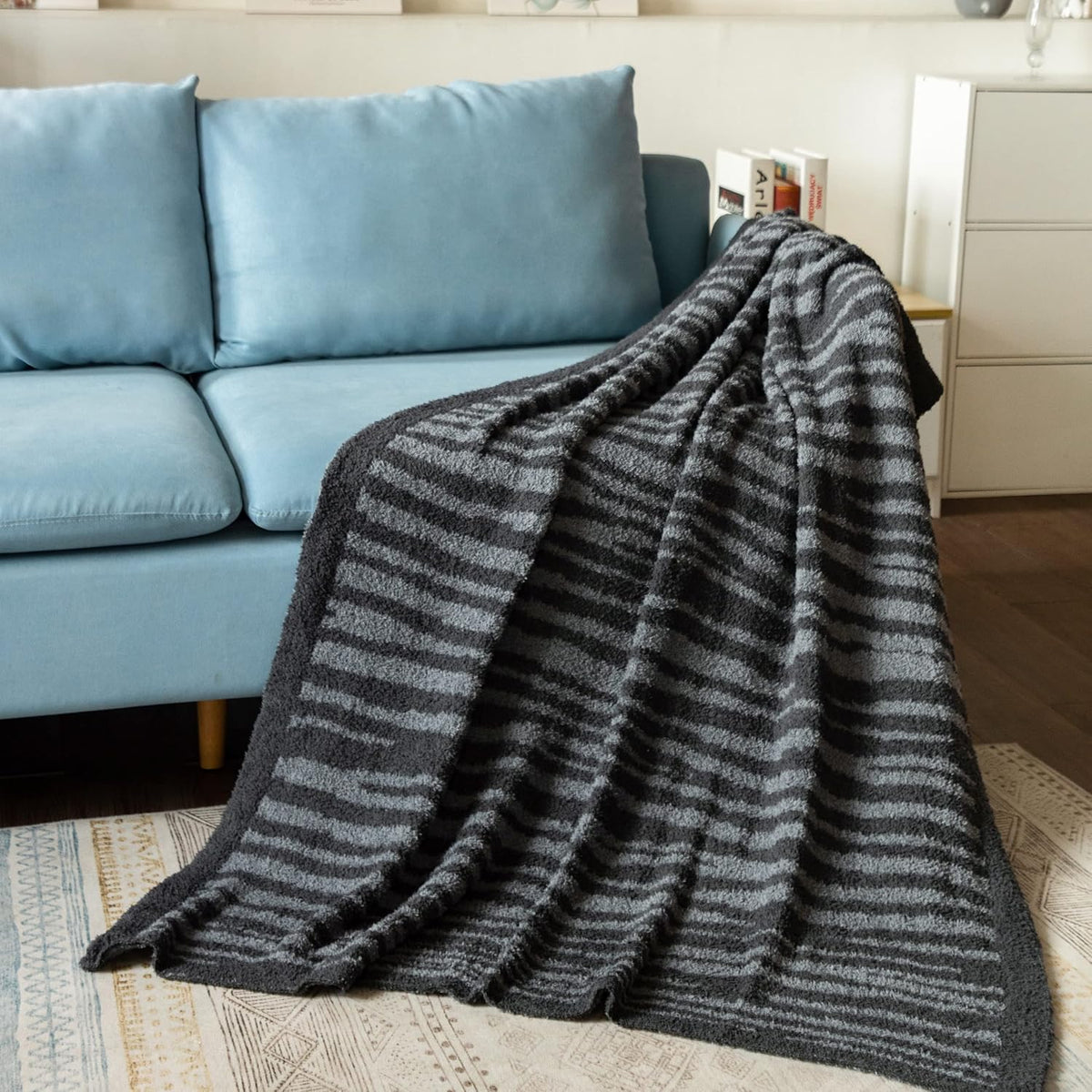 Chunky Knit Chenille Throw Blanket 50 x 60 Q87677