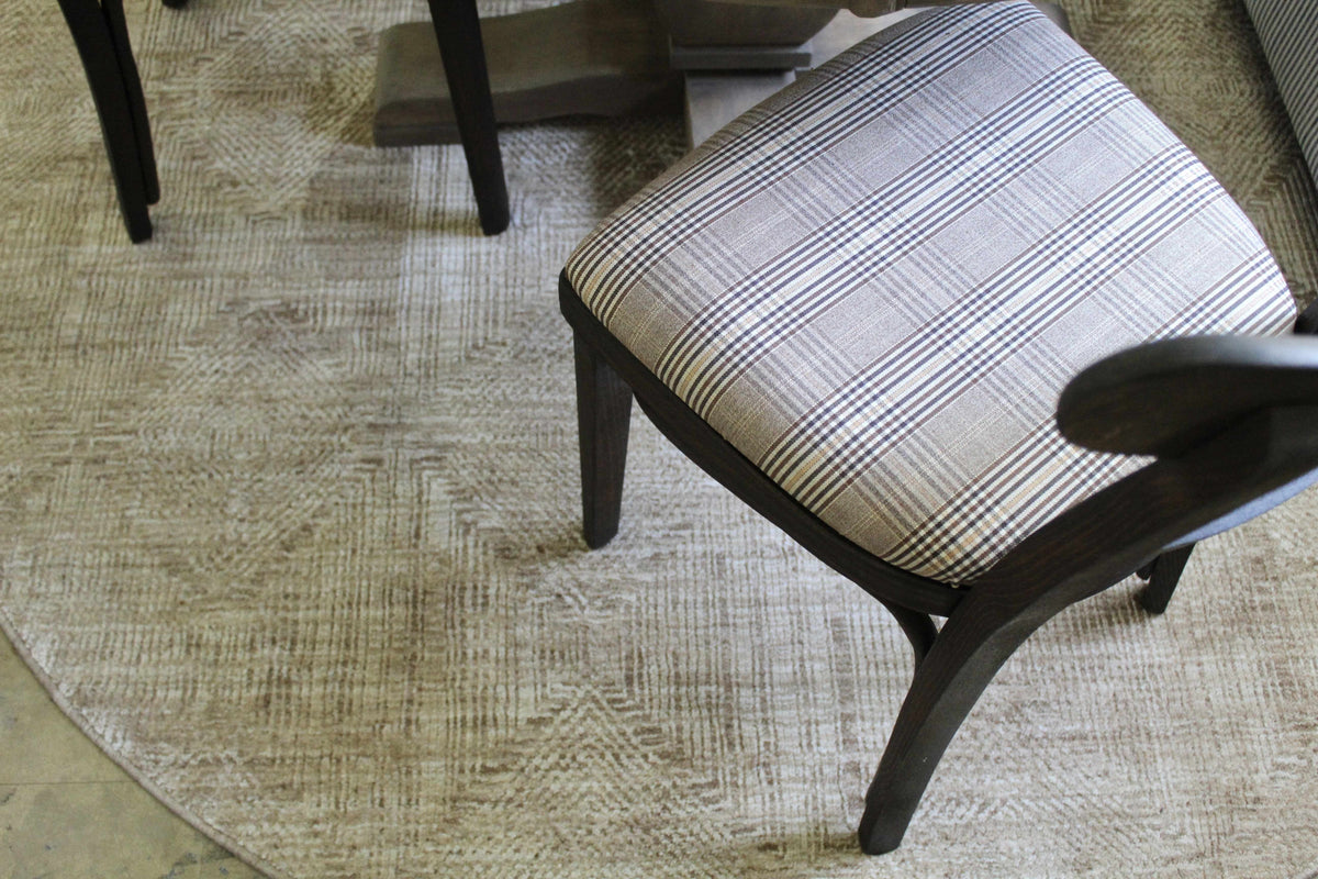 6'7" x 9'6" Area Rug I4917