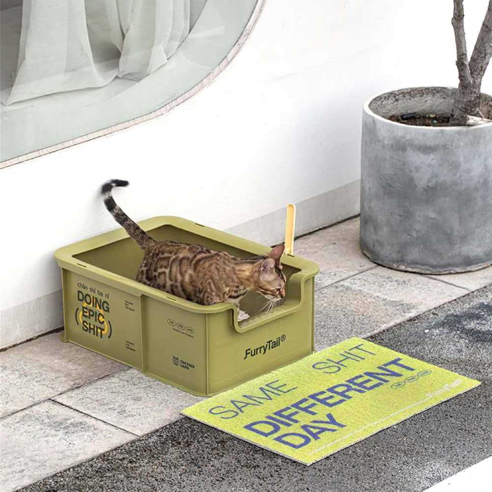 XL Cat Litter Box With Scoop L82107